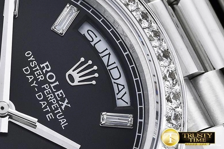 1211 Seasonal RDD0207E – DayDate 675